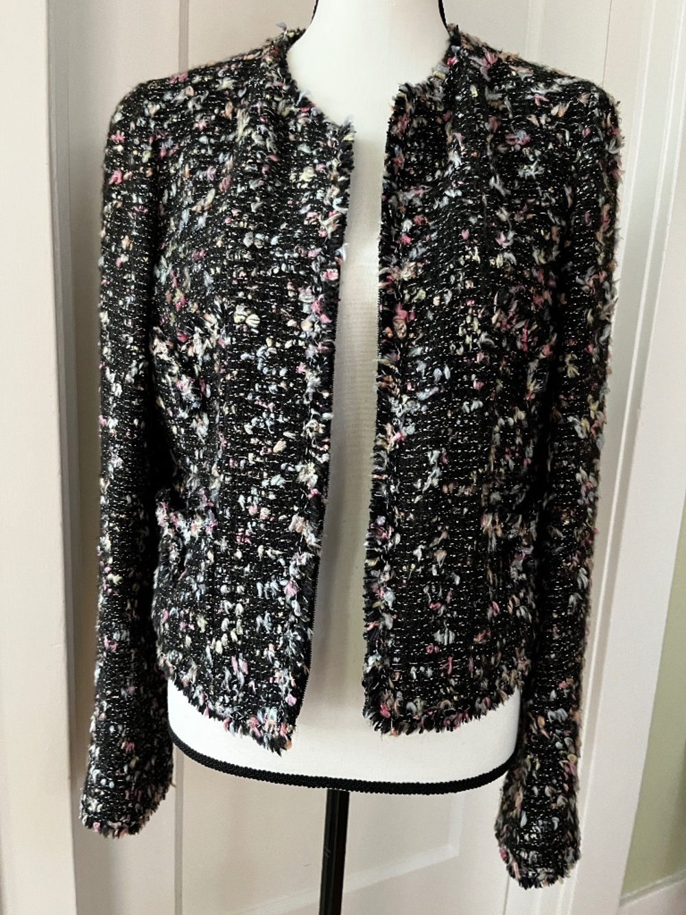 Vintage CHANEL 04A Fantasy TWEED Collarless Zipper Wool Jacket 40 Made in France